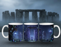 Stonehenge-Tasse – Runenzauber unter Sternen