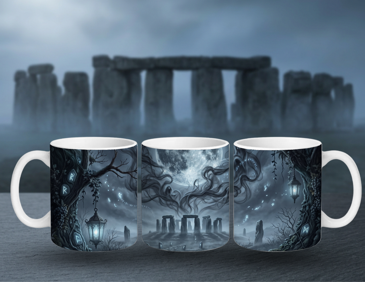 Stonehenge im Mondlicht – Mystische Tasse