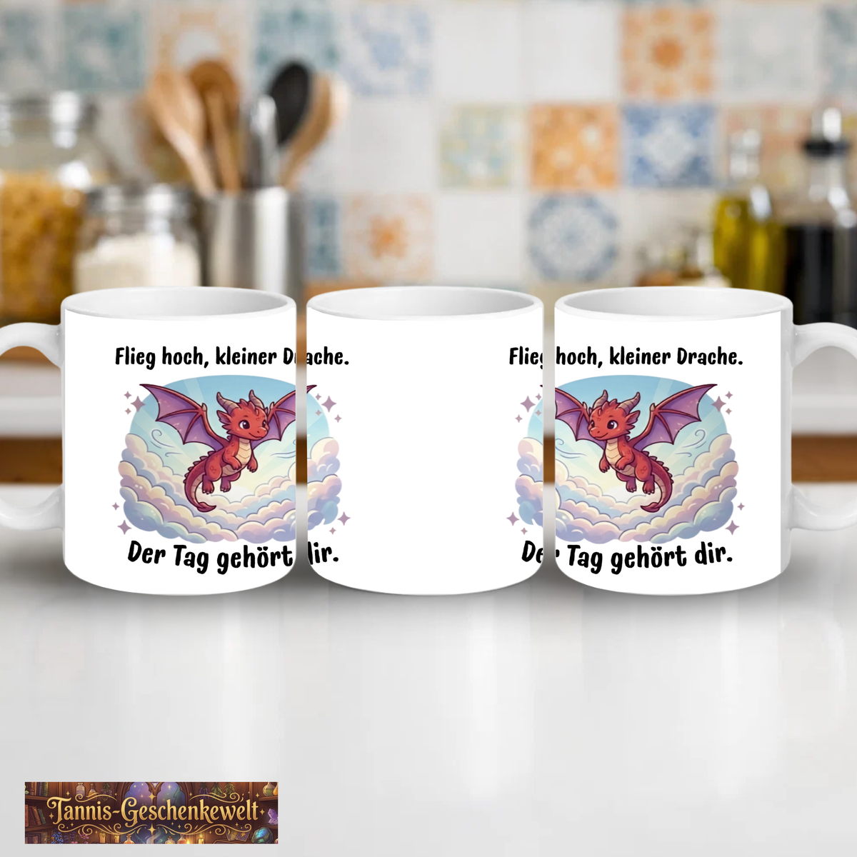 Flieg hoch, kleiner Drache. Der Tag gehört dir. – Drachen-Tasse