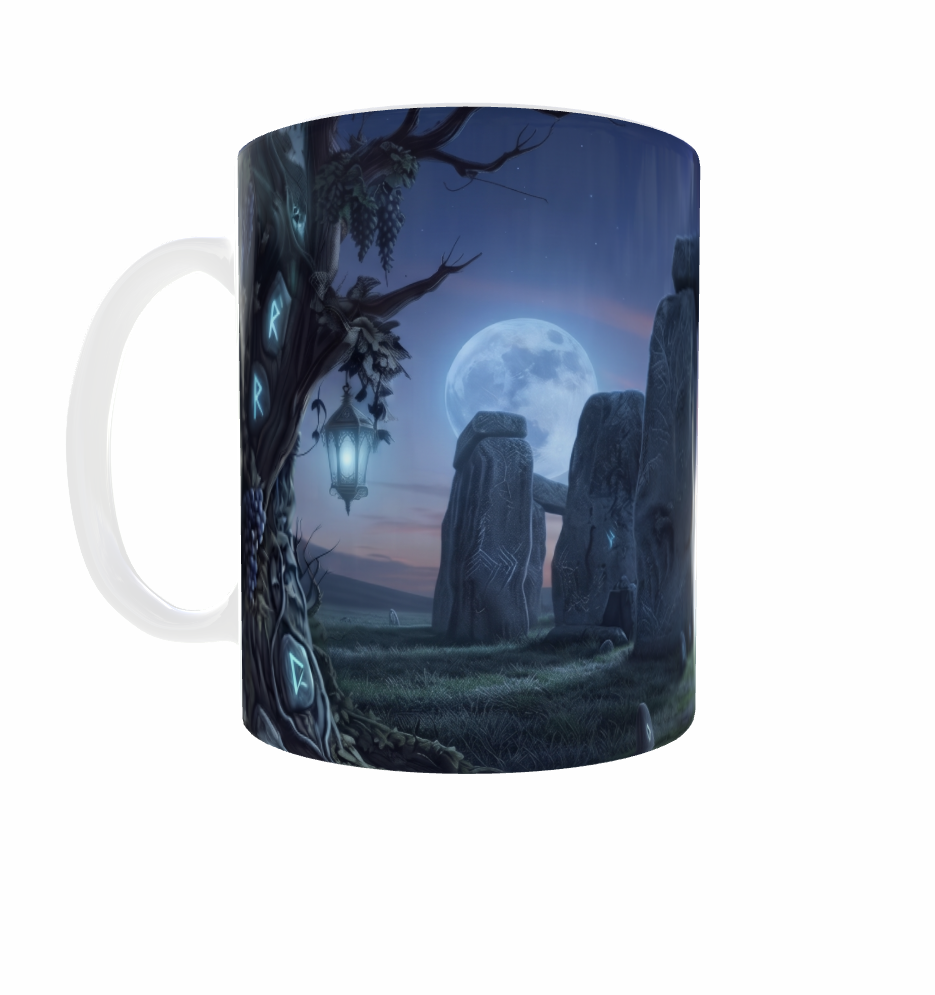 Stonehenge-Tasse – Mystischer Steinkreis im Mondschein