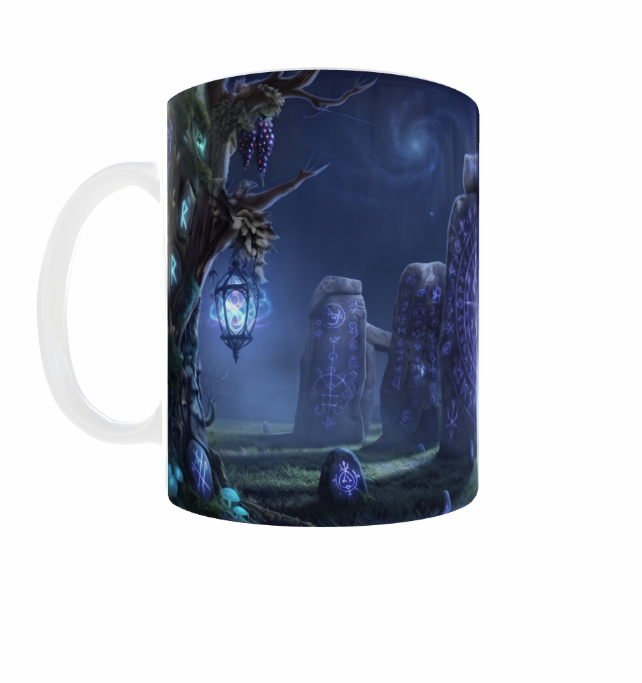 Stonehenge-Tasse – Runenzauber unter Sternen