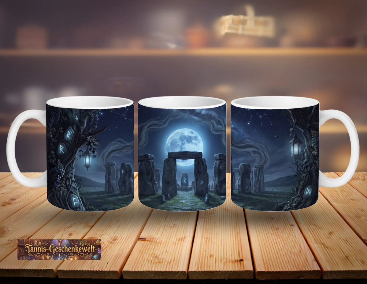 Stonehenge-Tasse – Vollmond über dem Steinkreis